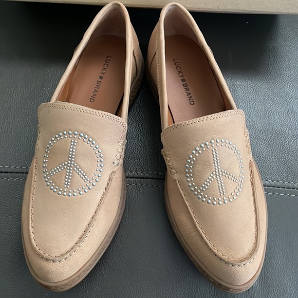 **Sold **🔥🔥brand new Lucky Loafer flats - Picture 3 of 7